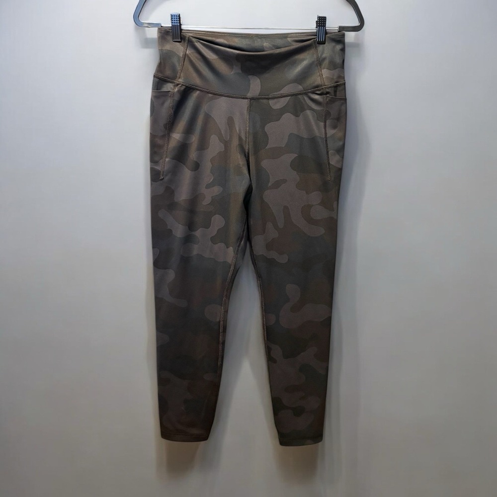 GAP FIT | Women's |SizeMP | Athletic Full Length, High Rise Leggings, Black Camo